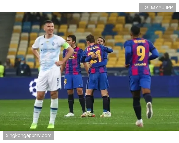 巴萨数据占优难赢强队，当前阶段问题显现对赛季走势形成制约